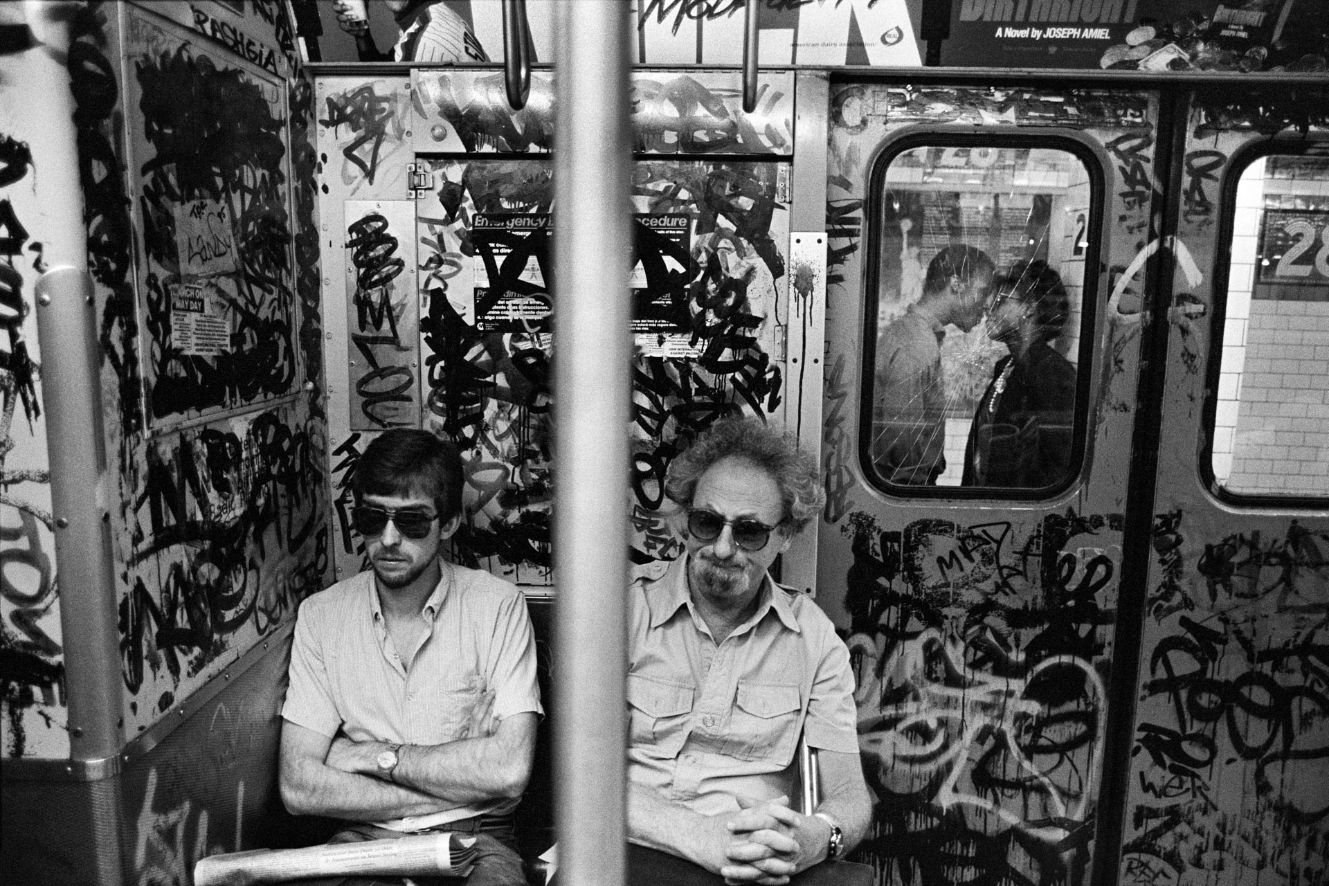 Subway Kiss, NYC 1986. © Richard Sandler